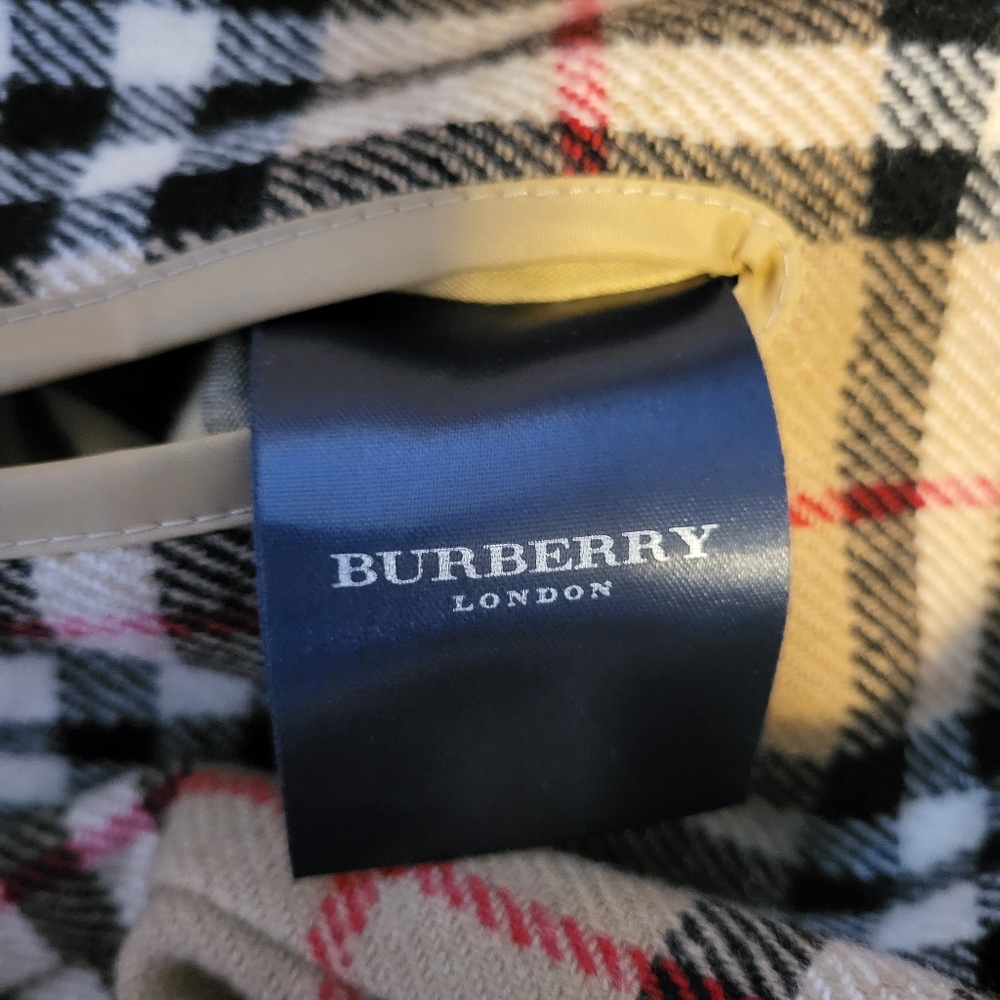 Burberry London, Men's Trench Coat, Jacket, Size 40L, Color Tan, Luxury - Picture 16 of 16